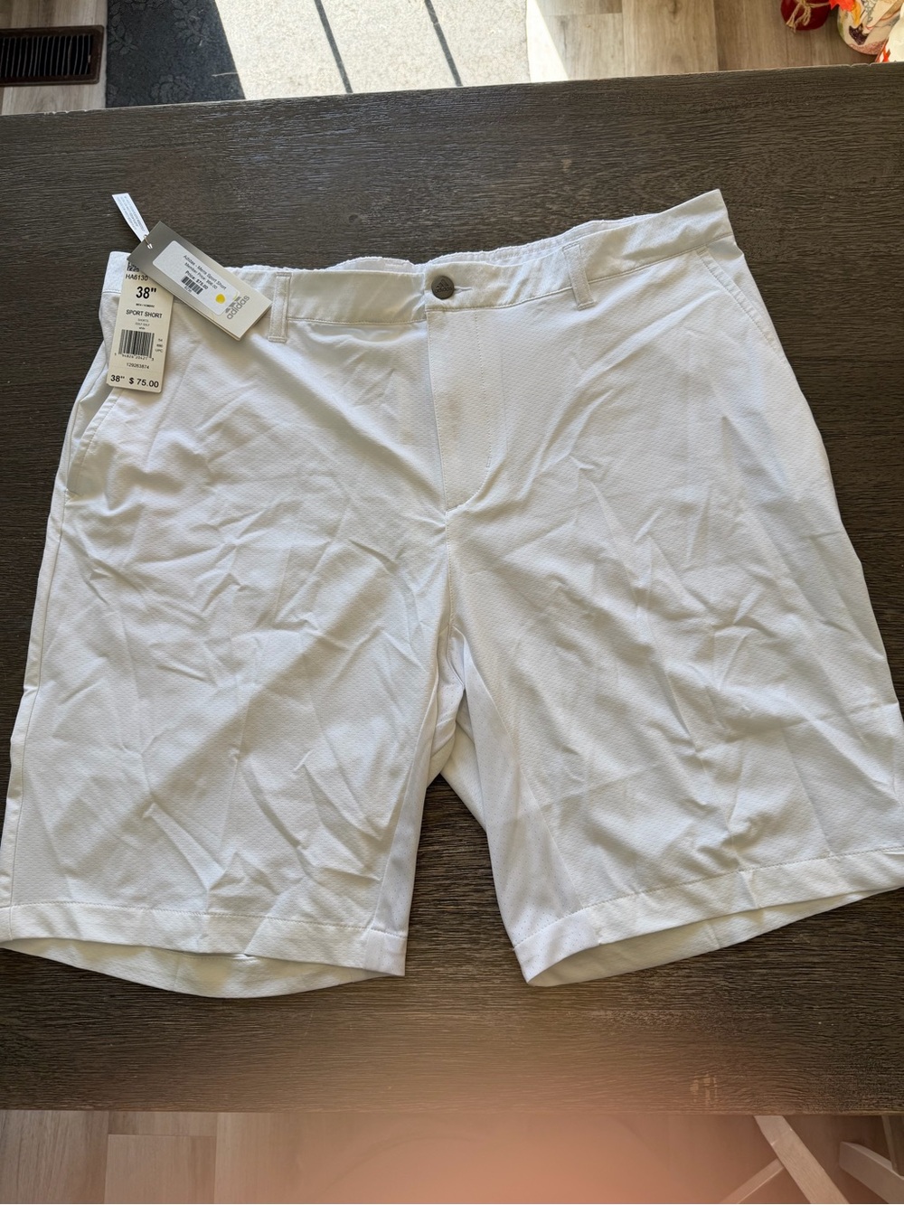 Men's White Performance Golf Shorts. Bin 126.